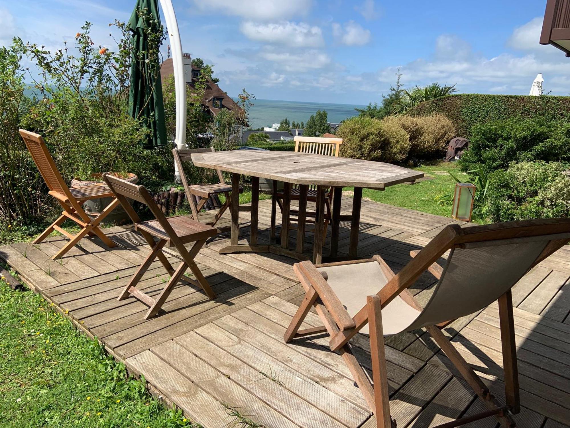 Grand Rez De Jardin-Terrasse Avec Vue Sur La Mer - 2 Chambres Blonville-sur-Mer Eksteriør bilde